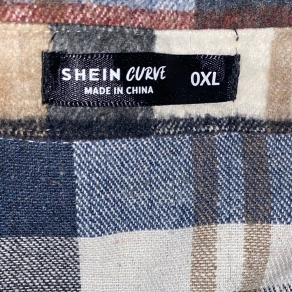SHEIN plaid curvy flannel shirt - Picture 3 of 6